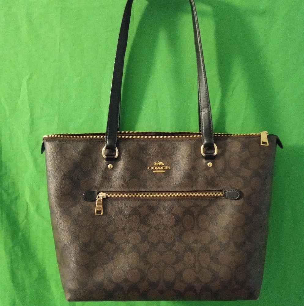 COACH Gallery Tote Bag